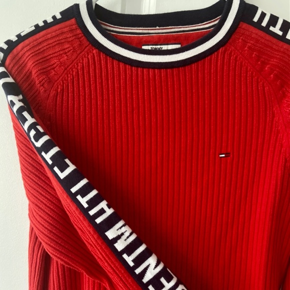 Tommy Hilfiger Denim Knit Sweater (M) - Picture 3 of 7